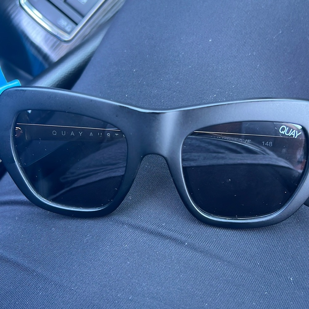 Black matte sunglasses 😎